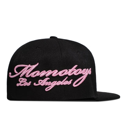 CURSIVE FITTED HAT -BLACK
