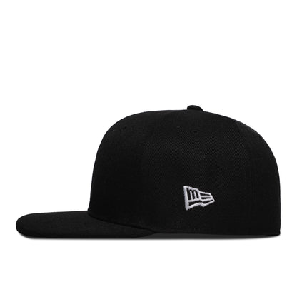 CURSIVE FITTED HAT -BLACK